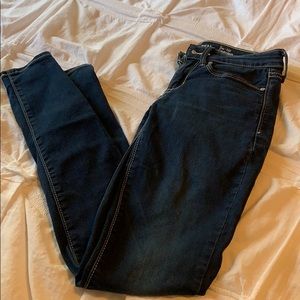 Denizen from Levi’s low-rise Jeggings